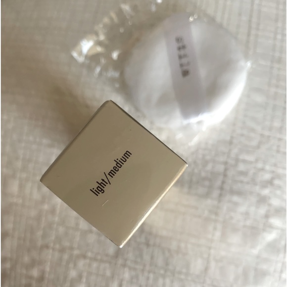 Stila In The Buff Loose Setting Powder Spray & Puff Light - Medium BNIB - Picture 5 of 16